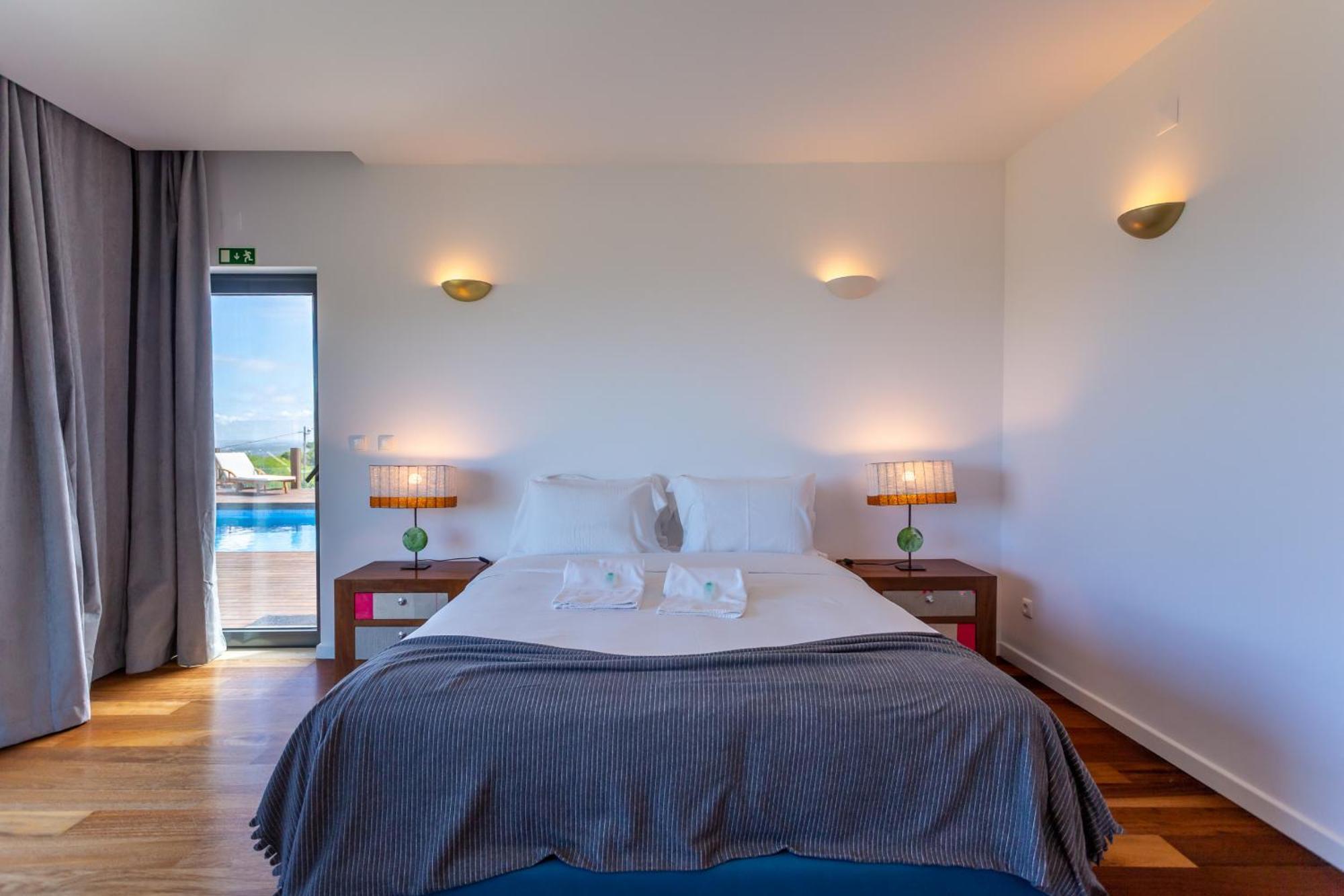 Penedo Escape Sea Suites Colares Ngoại thất bức ảnh